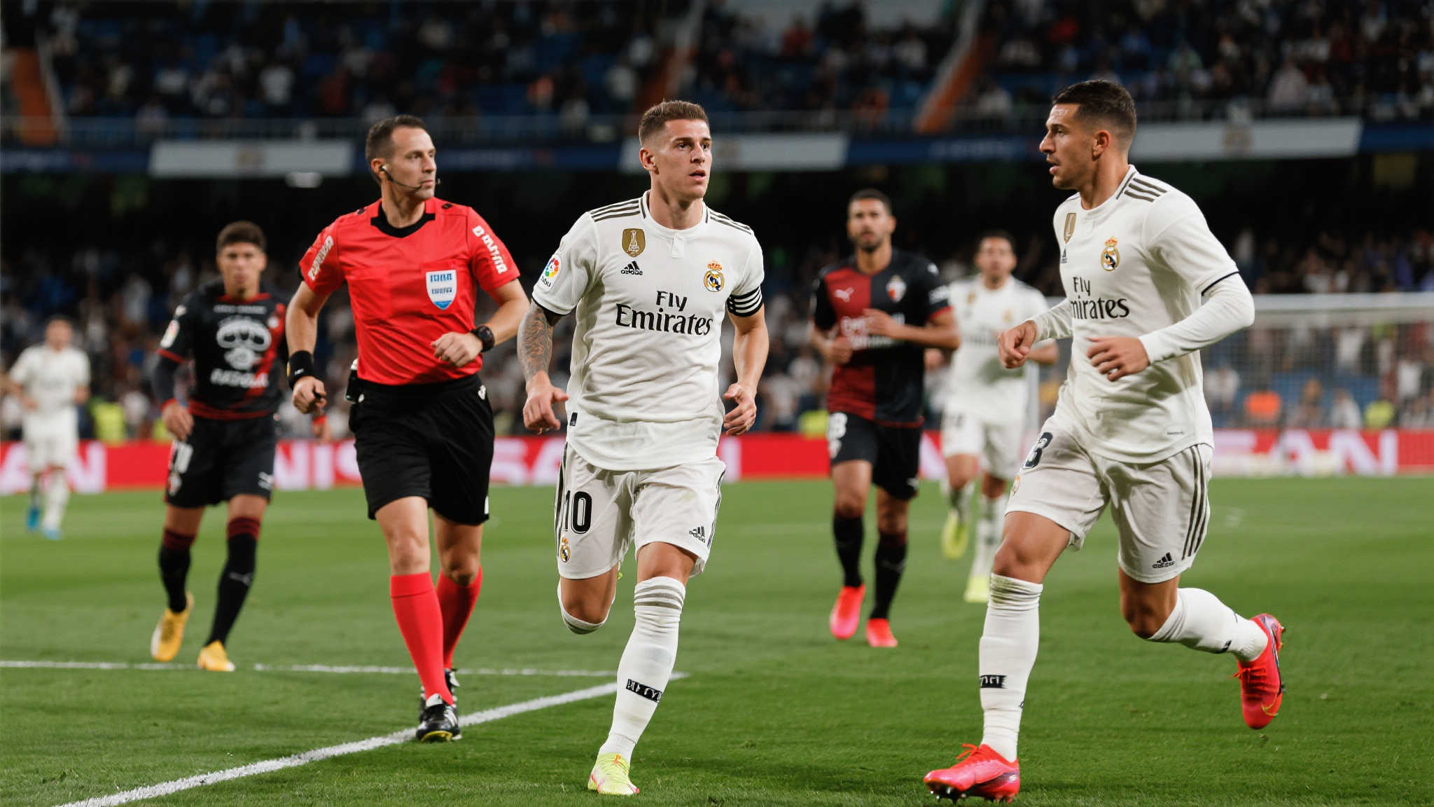 皇马十人逆袭帕丘卡,杜兰特火箭迎新篇章 即便阵容不完整,但皇家马德里仍以“王者之气”在球场